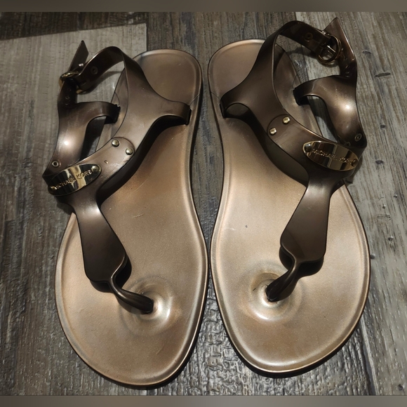 MICHAEL Michael Kors Metallic Bronze Sandals Size 8 EUC - Picture 1 of 3